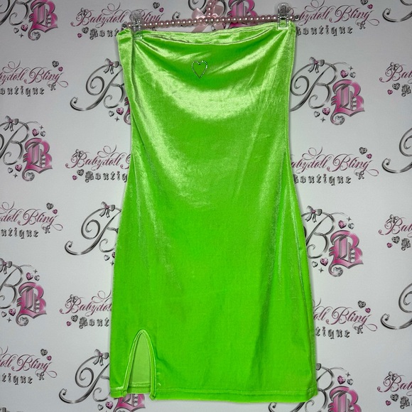 Dresses & Skirts - Dress heart bling rhinestone lime 🍋‍🟩green velvet velour soft leg slit strapless